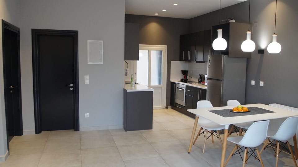 Kitchen and dining area.
