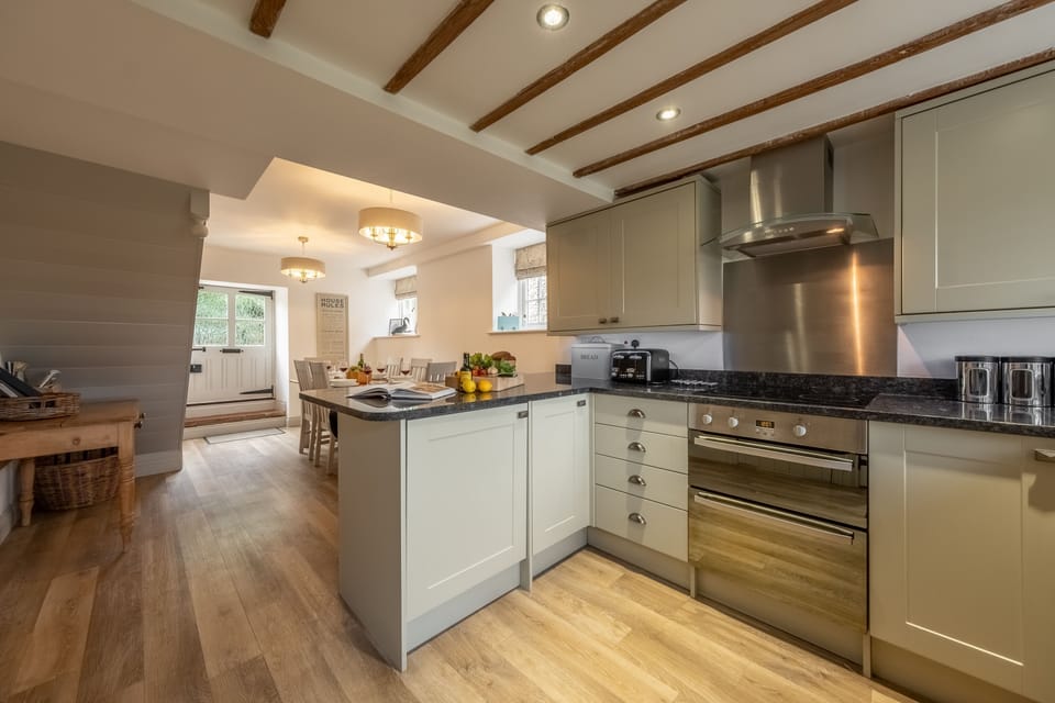 Ground floor: Open plan kitchen with a peninsular