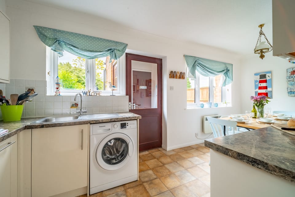 Ground floor: Kitchen
