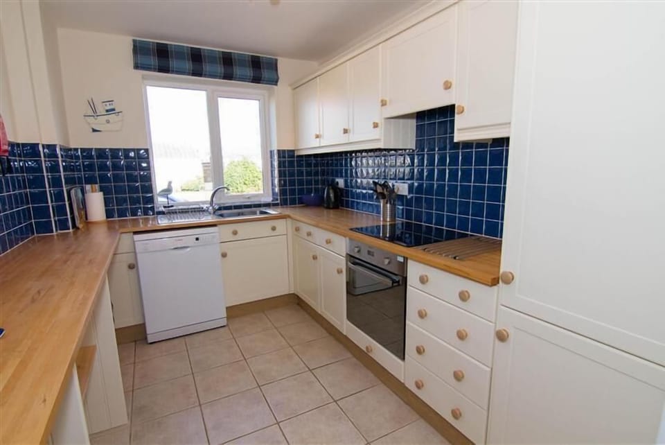 Ground floor: Spacious kitchen