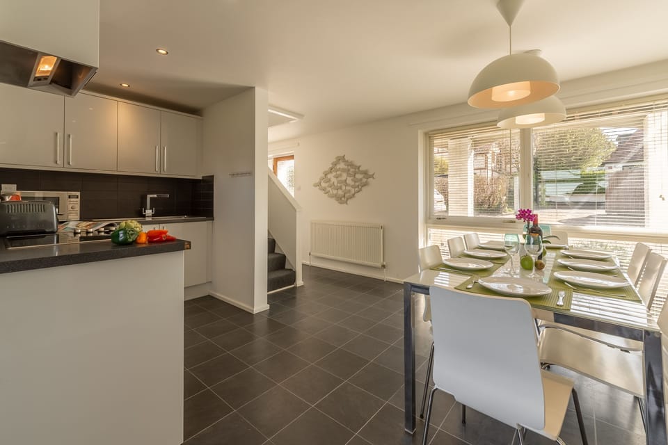 Ground floor: Kitchen/ dining area