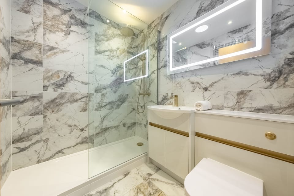 En-suite shower room