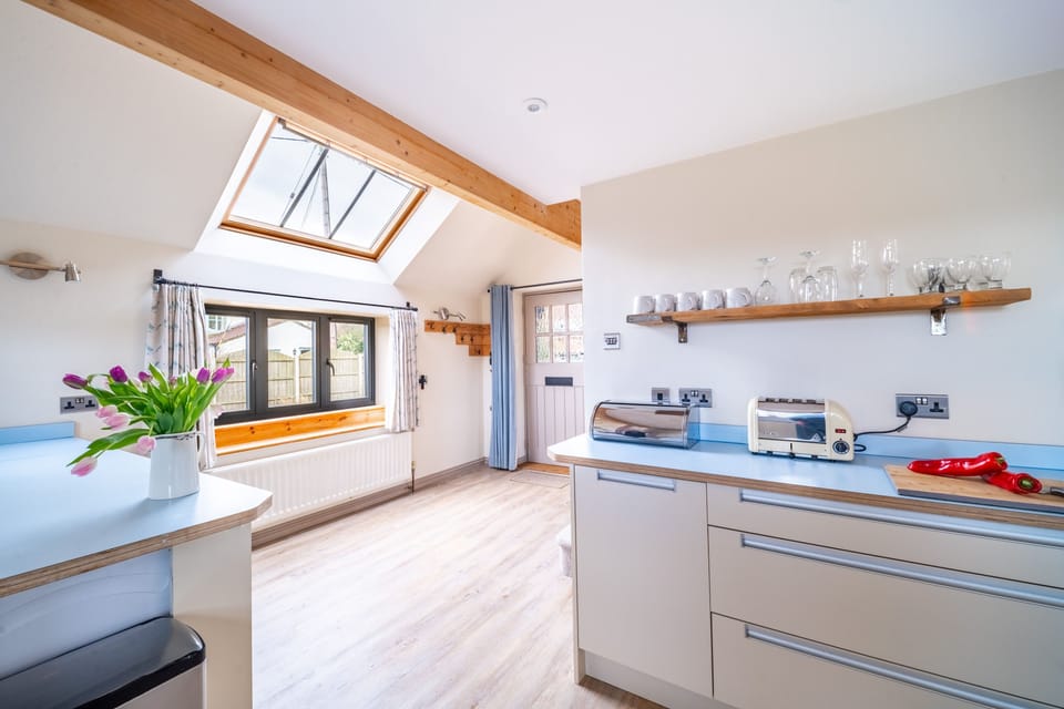 Ground floor: Well-equipped kitchen