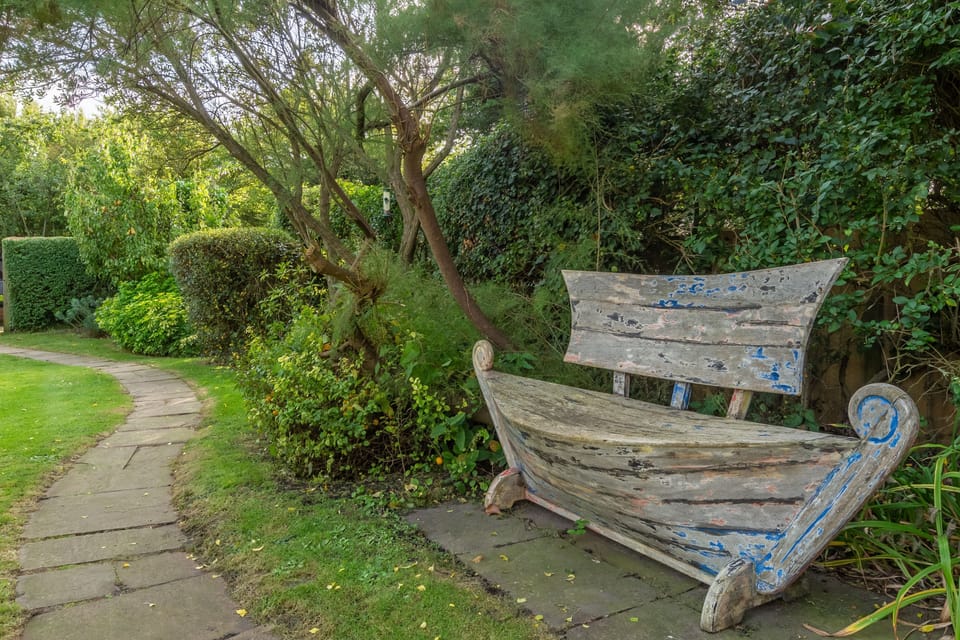 Garden feature