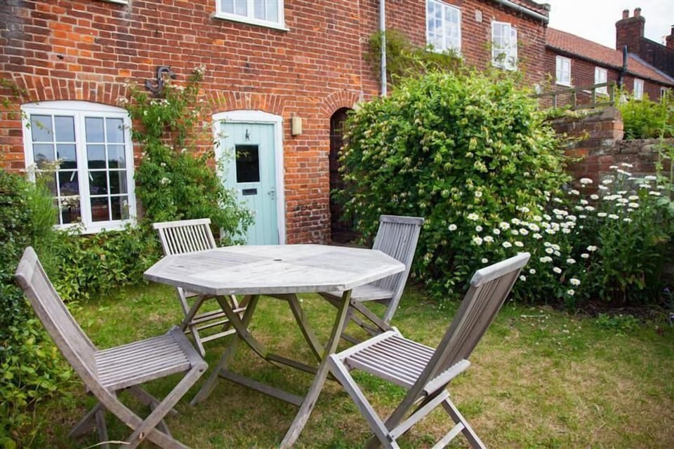 The garden outside the front
