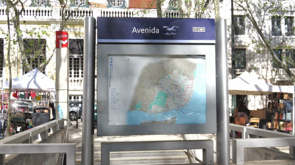 Santa Liberdade Flat - Metro Station