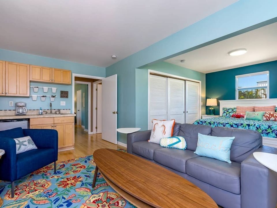 Lower Level King Master Suite with living area