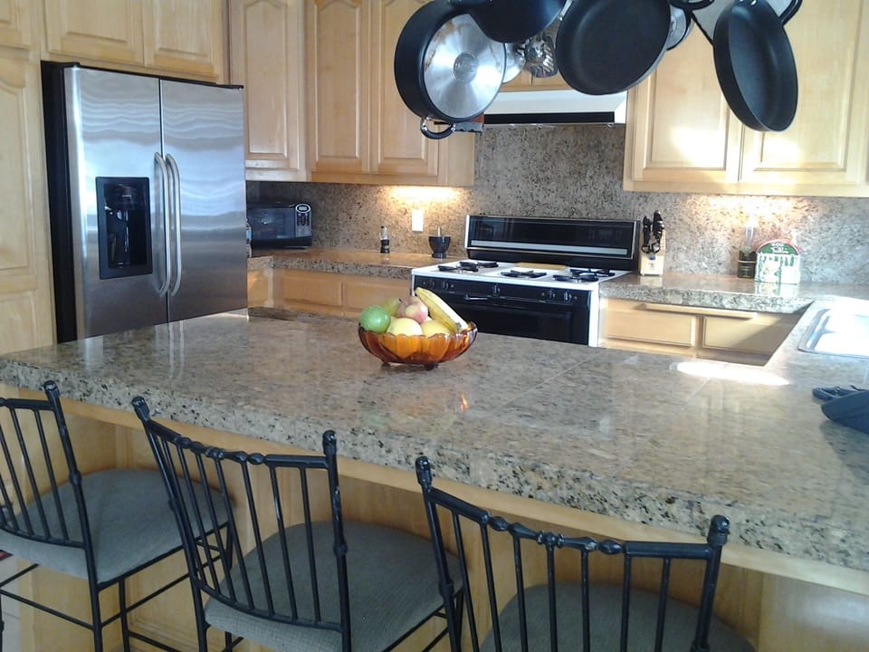 Cozy kitchen.All upgraded.