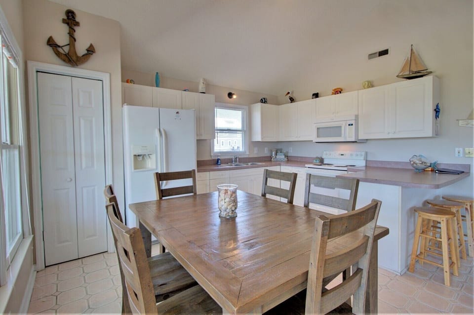 Kitchen-Dining 1