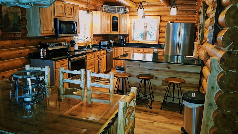 Kitchen completely upgraded in 2018 with new appliances, granite, and flooring.
