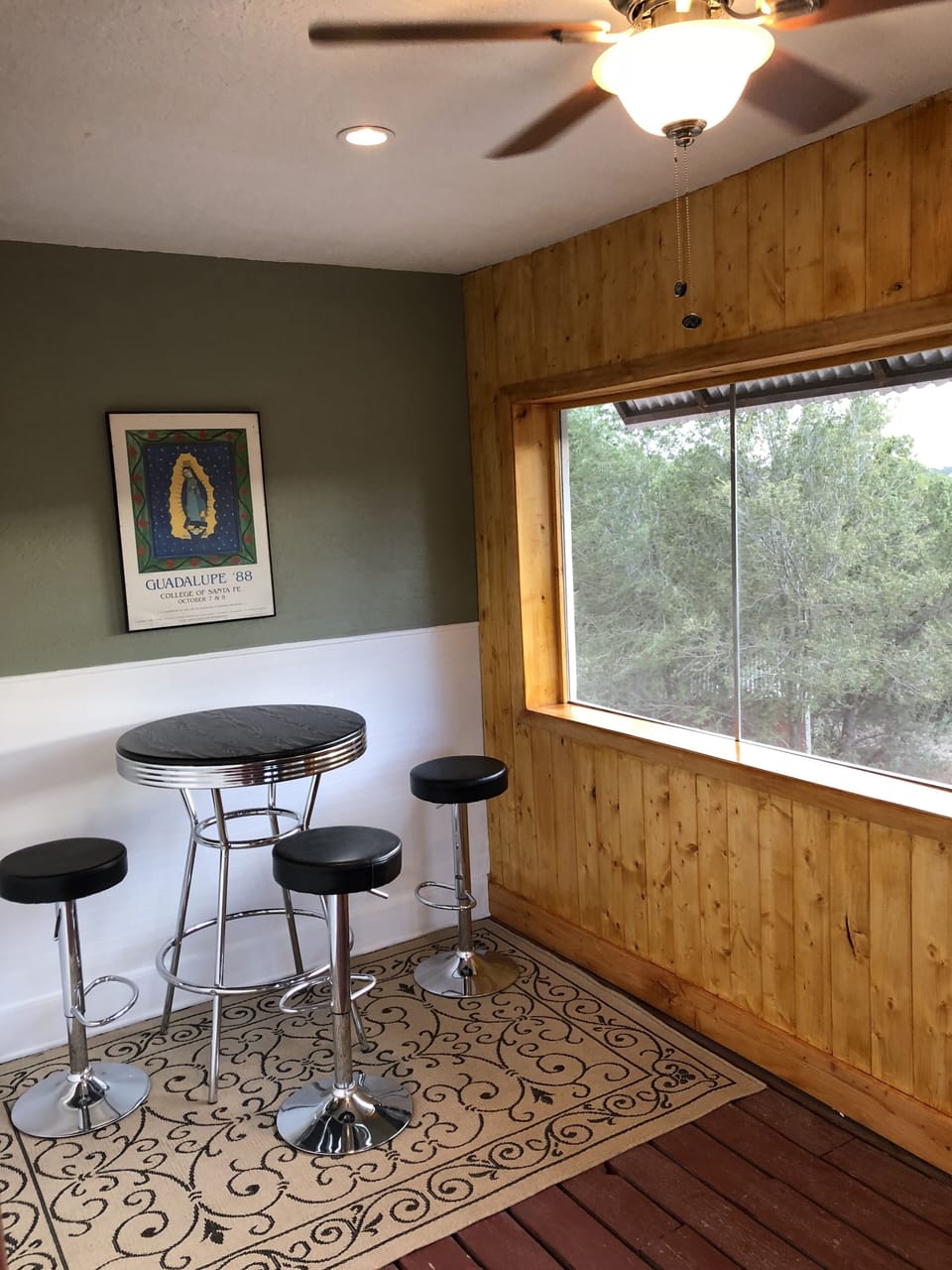 Screened in porch 