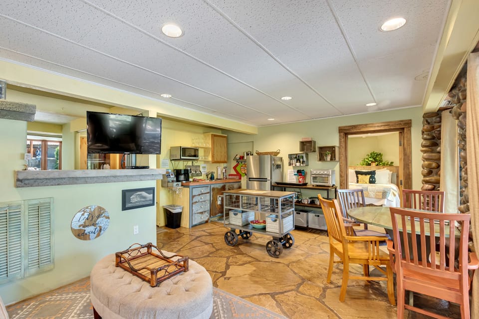 From the entrance looking into the Kitchen/Dining area of the studio.