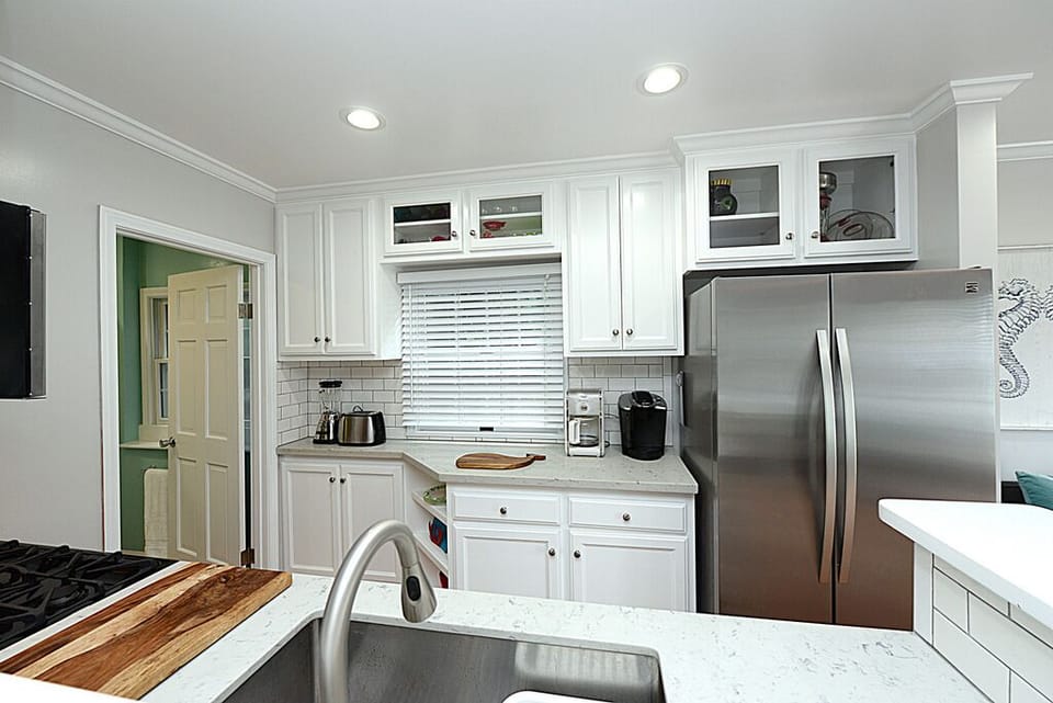 232W - Kitchen Appliance
