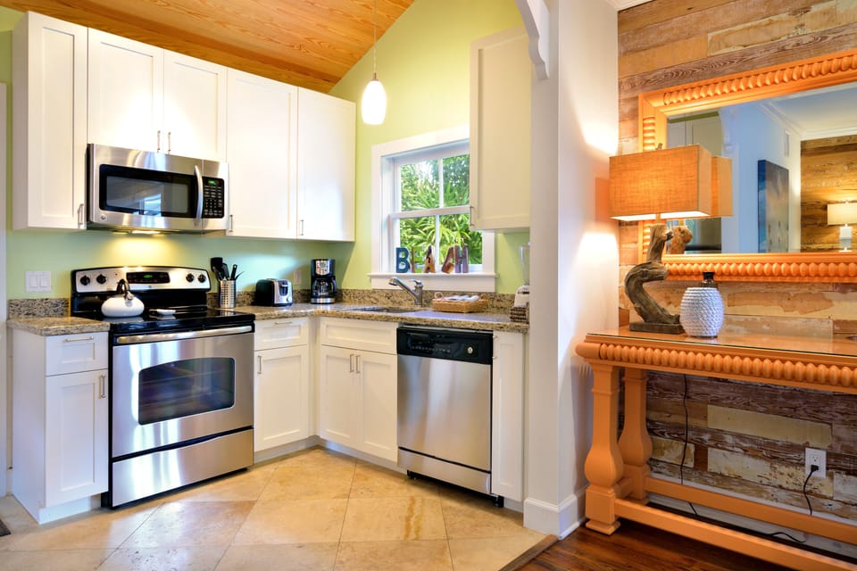Modern stainless steel appliances making cooking a treat!