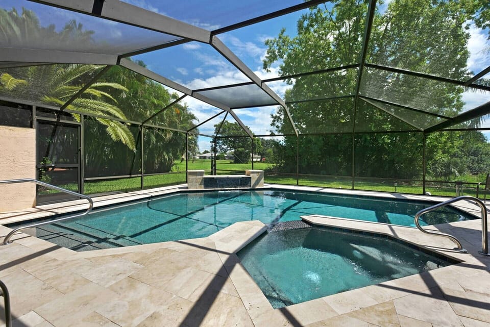 Enjoy the new electric-heated pool & spa