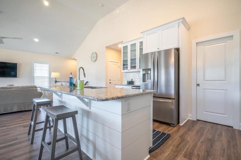 SeaWave-Kitchen Breakfast Bar
