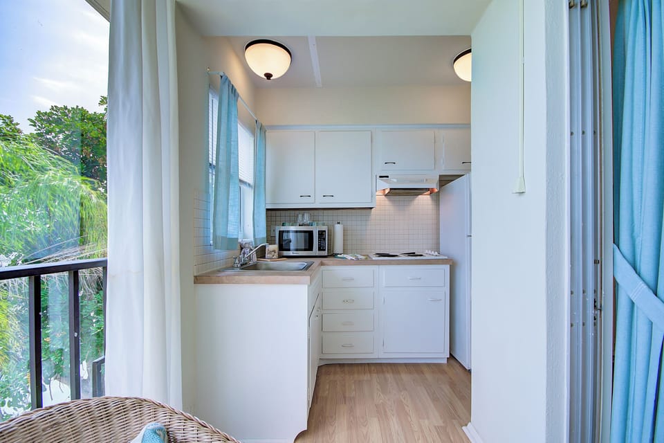 Well-Stocked: Includes must-have cooking essentials, dishes, and utensils