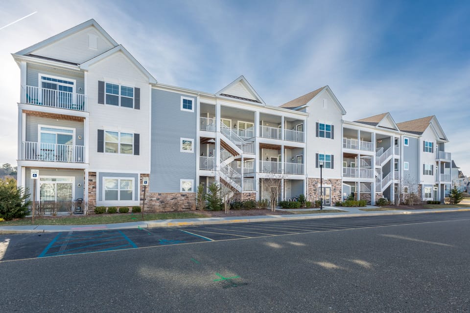 Welcome to The Grande at Canal Pointe!