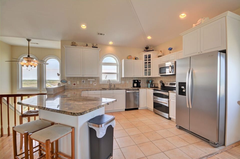 Kitchen b