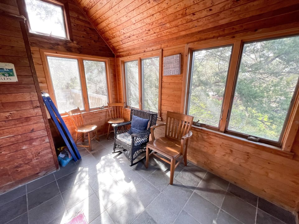 Entry Room, First Floor