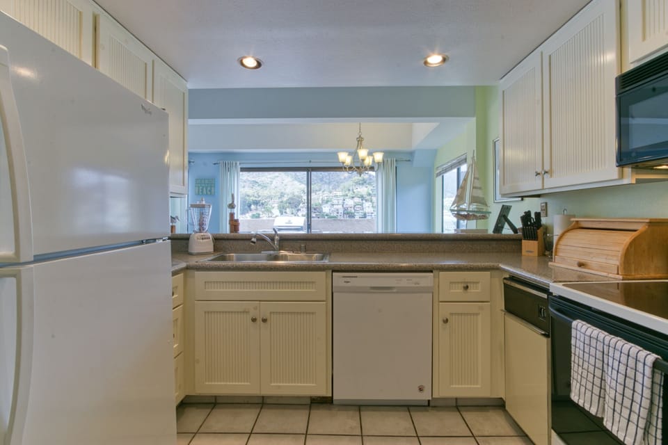 B44 - kitchen
