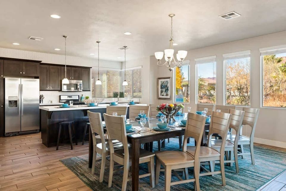 Kitchen with 10-person dining table great for groups