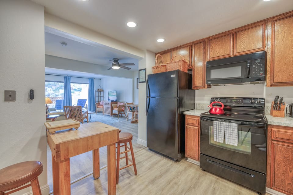B42 - Kitchen stove