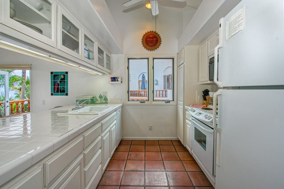 H962 - Kitchen