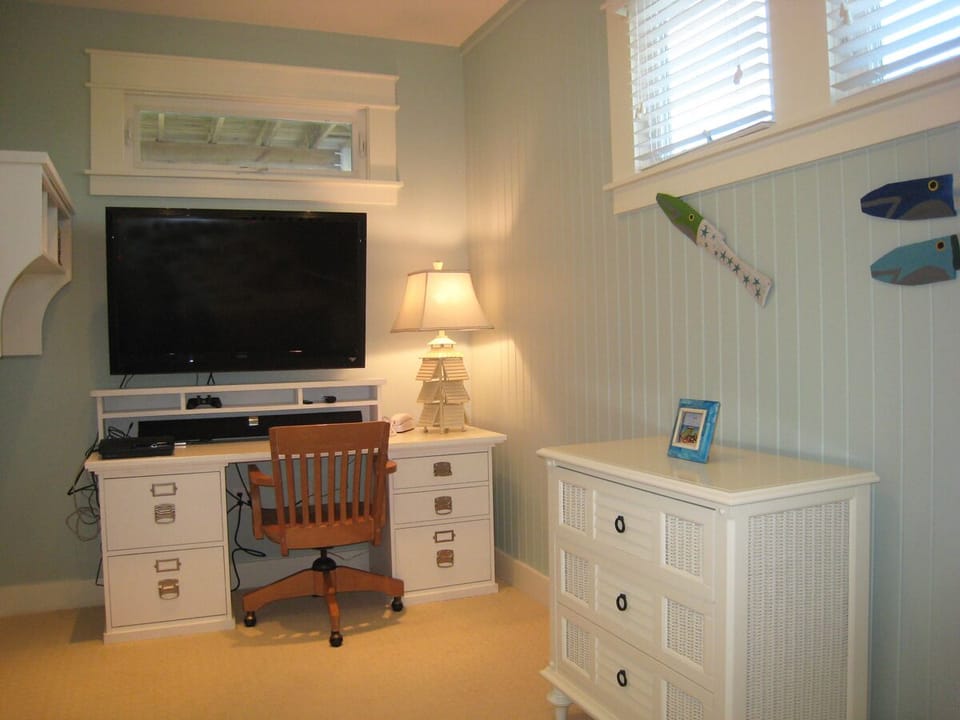 Daybed (alternate view)