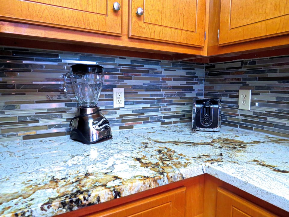 toaster & countertop