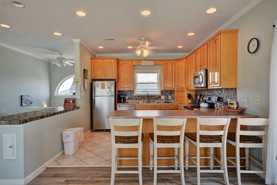 Kitchen b