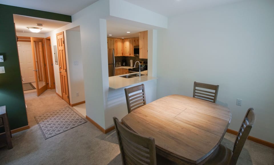 Dining area for four