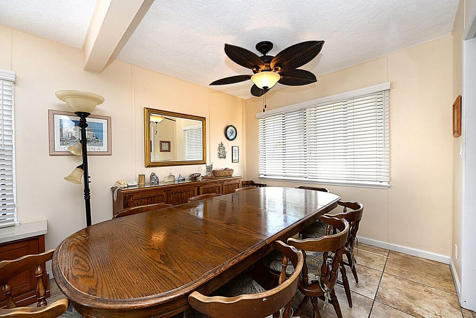 315 Eucalyptus Lower - Dining Area
