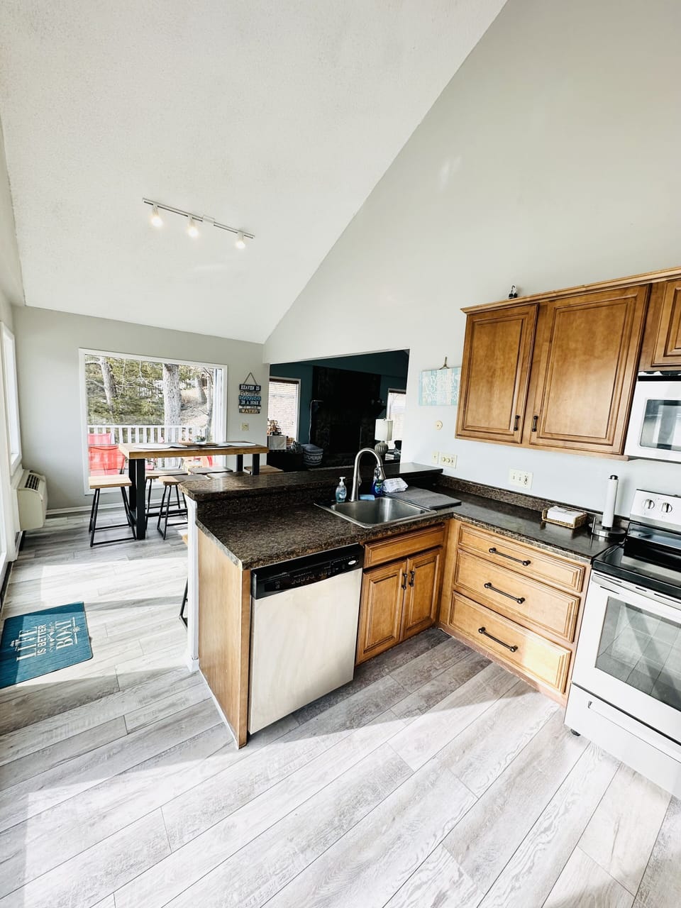 Fully stocked kitchen
