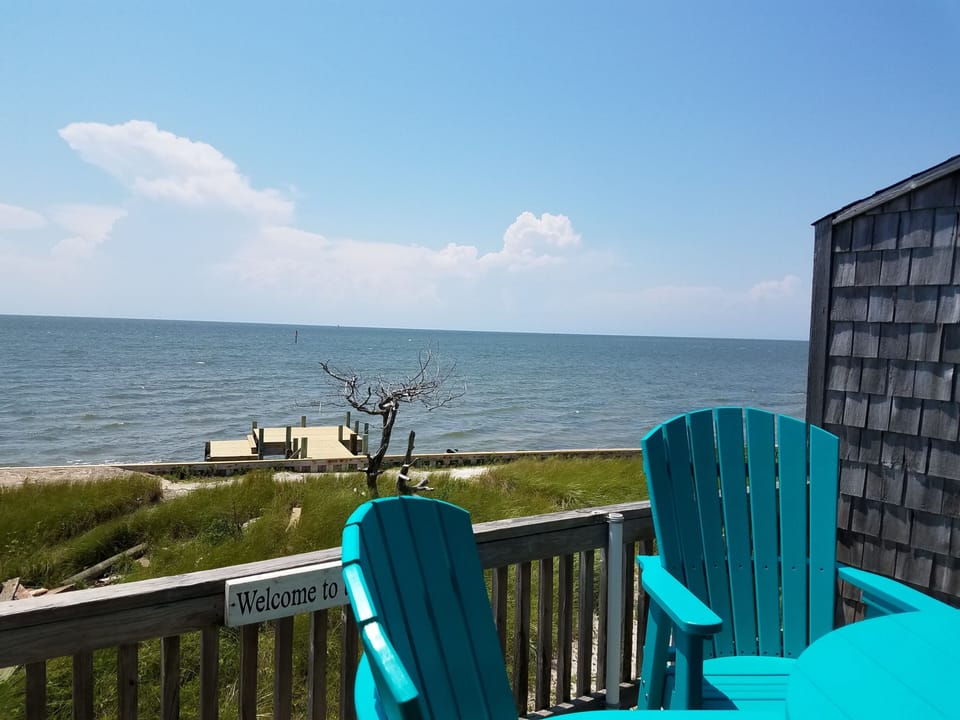 Second Floor Deck (alternate view)