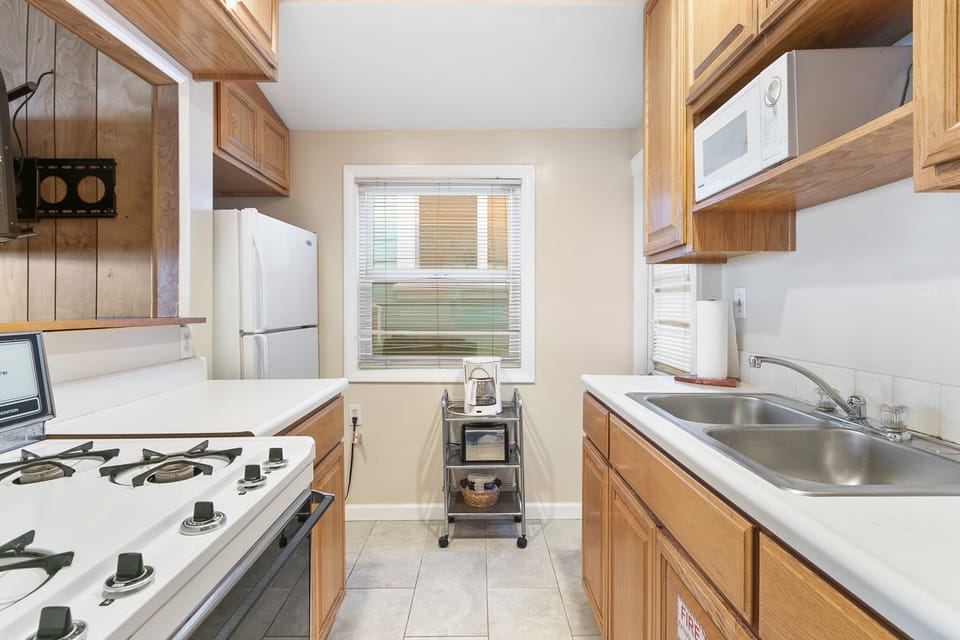 331D - Kitchen