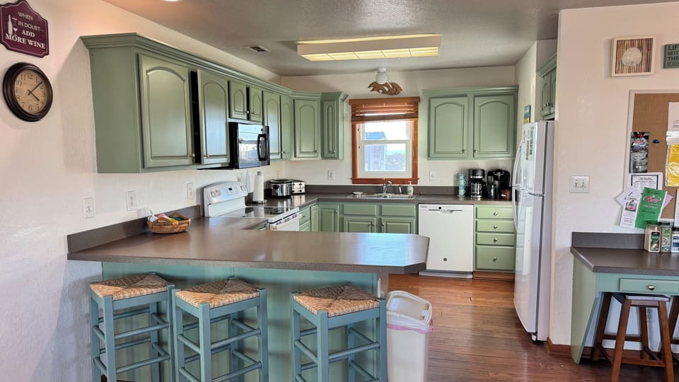 Modern kitchen with all the amenities 
