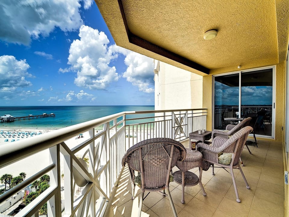 We invite you to take in the panoramic view of Clearwater Beach.
