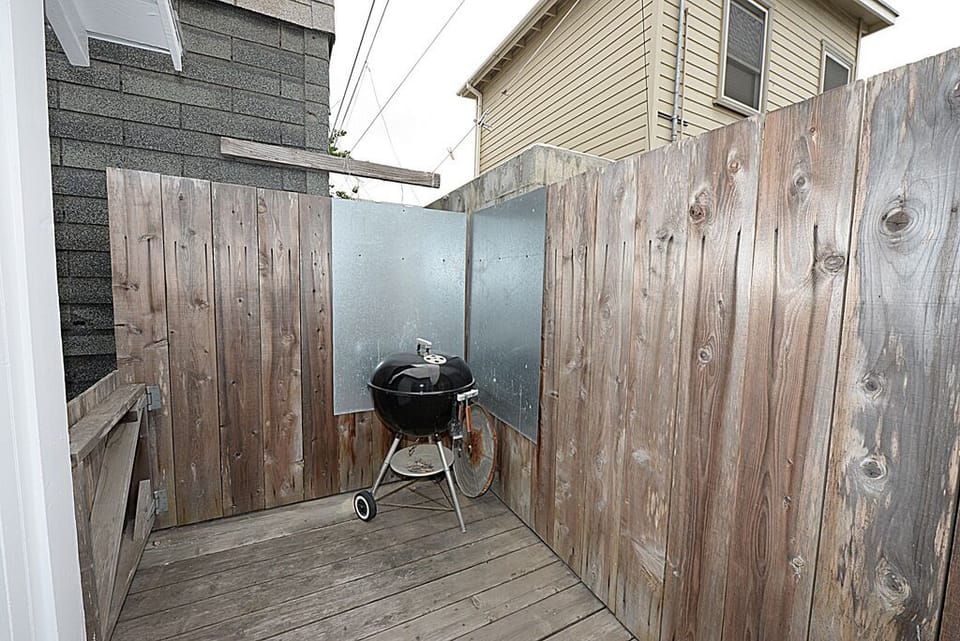 7-219CL-kitbbq.jpg