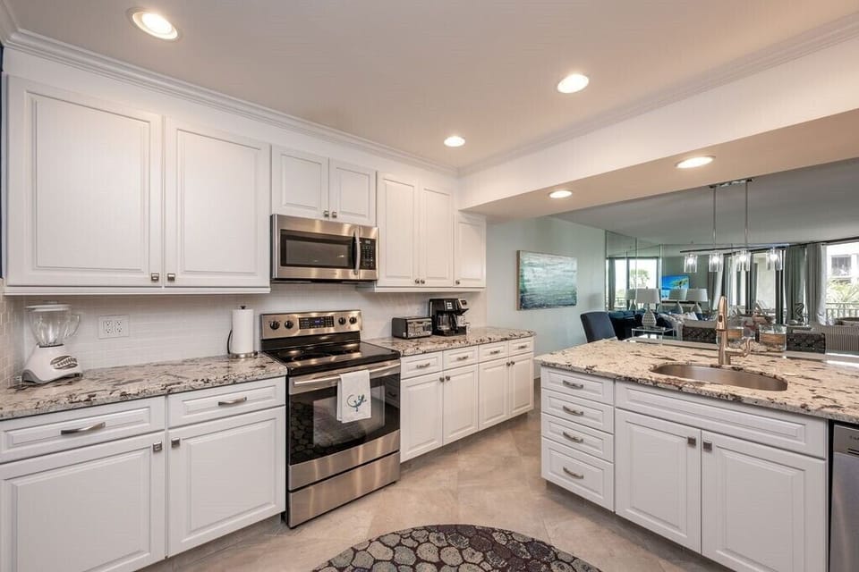Full Size Kitchen