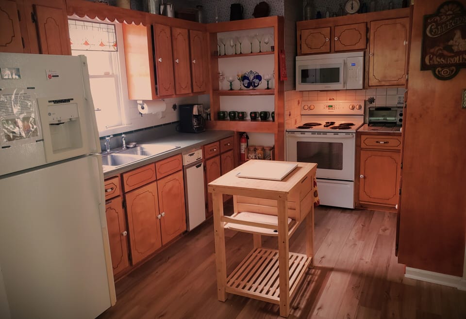 Our well equipped kitchen is a chef's delight making meal preparation a breeze.