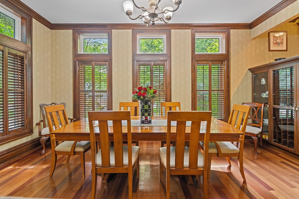 Dine together - Governor's Walk - Niagara-on-the-Lake