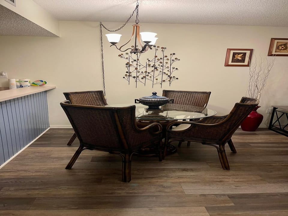 D6062CB6-881E-4993-AD7A-9F549FFF1963