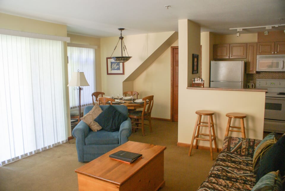 Open plan living, dining and kitchen area