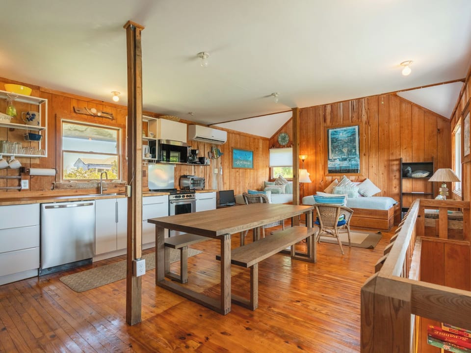 Open Floor Plan, Second Floor