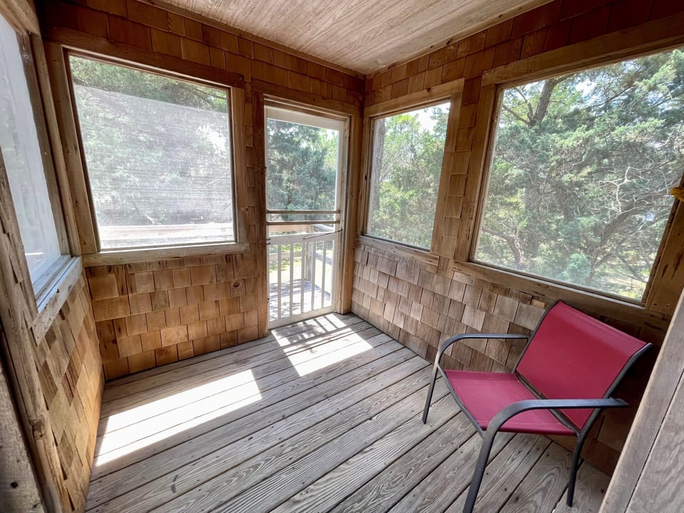 Entry Screened Porch