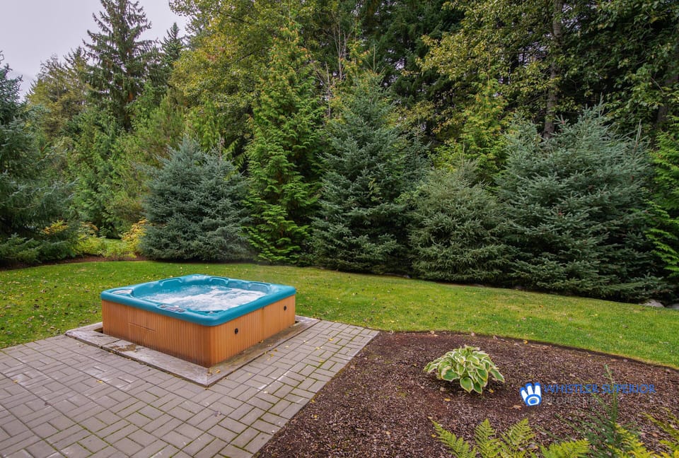 Outdoor hot tub