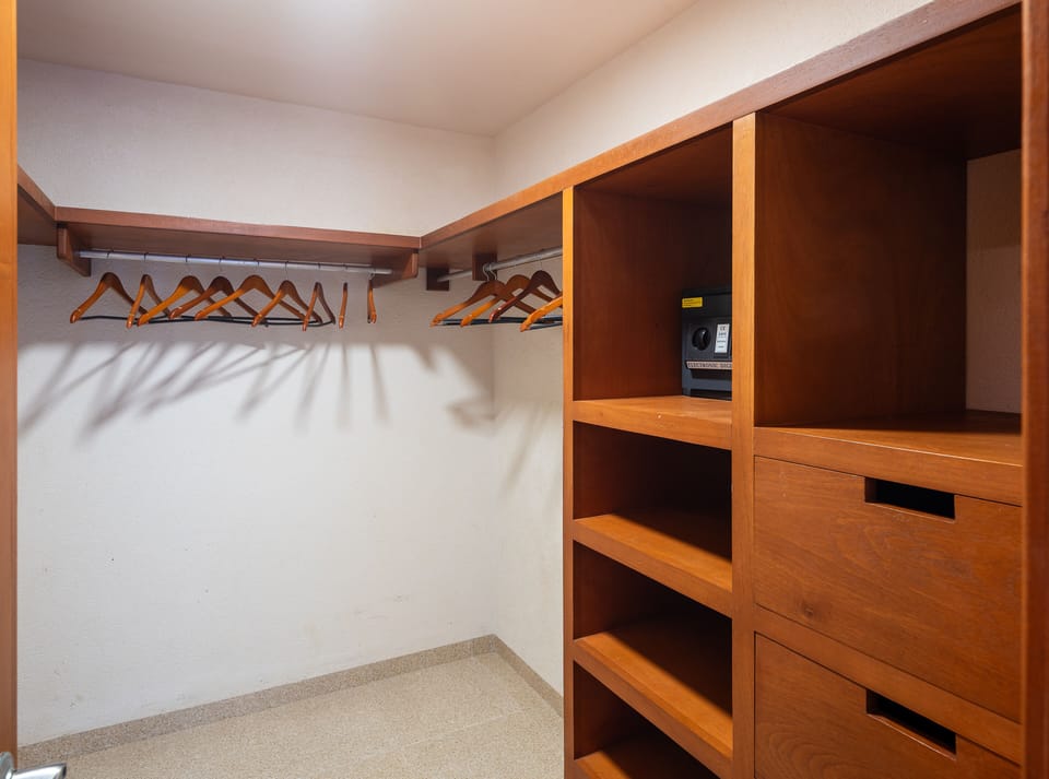 Master bedroom large walk in closet