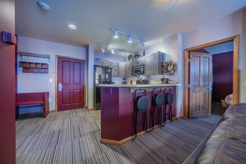 Open Floor Plan - Newly remodel kitchen