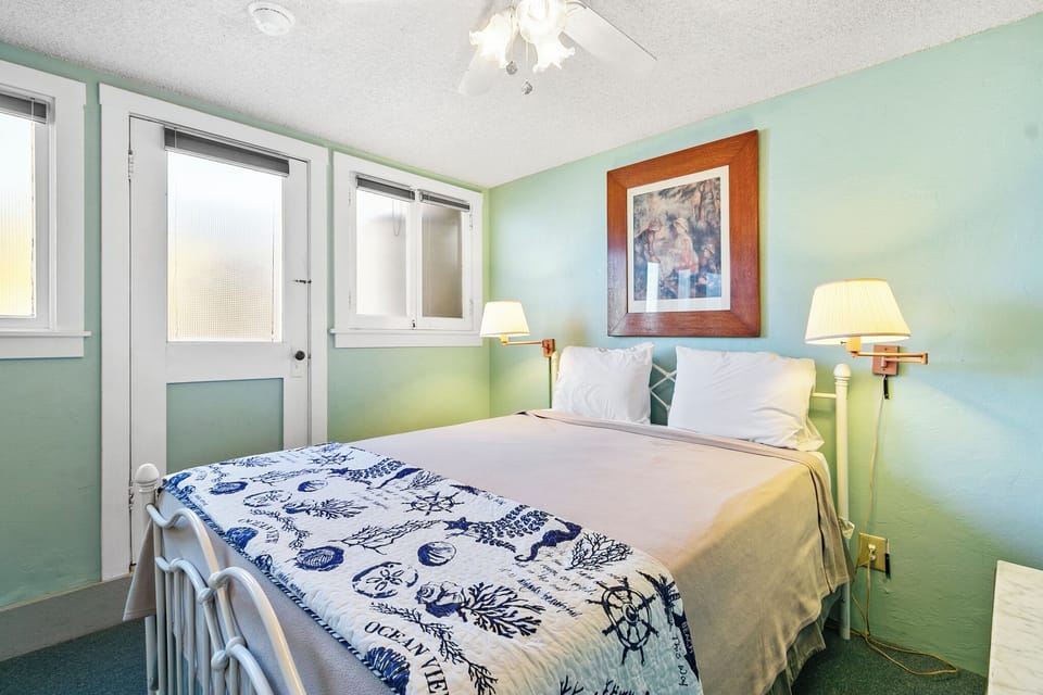 216WB - Bedroom